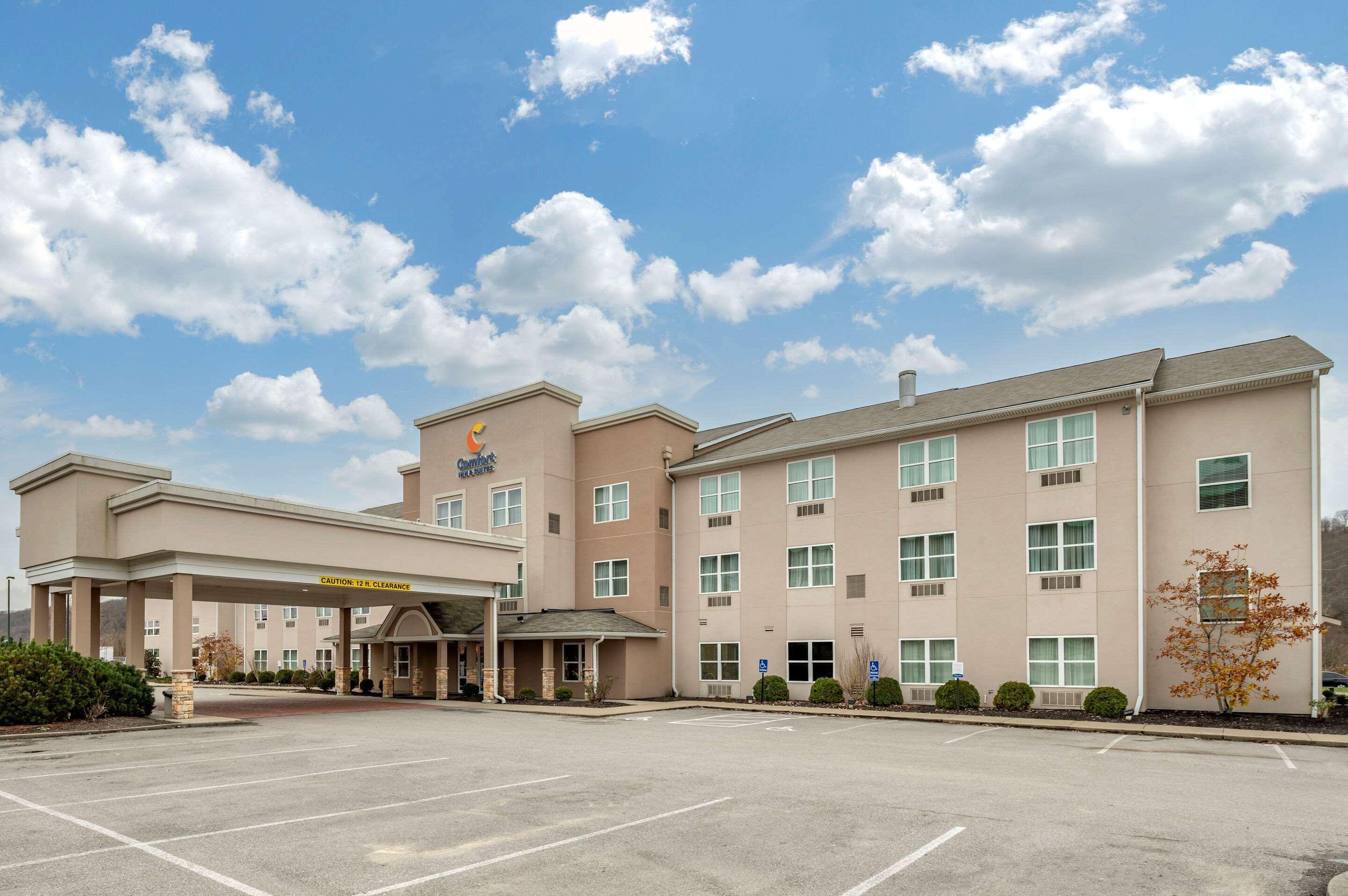 Comfort Inn & Suites Northern Kentucky Wilder Exterior photo