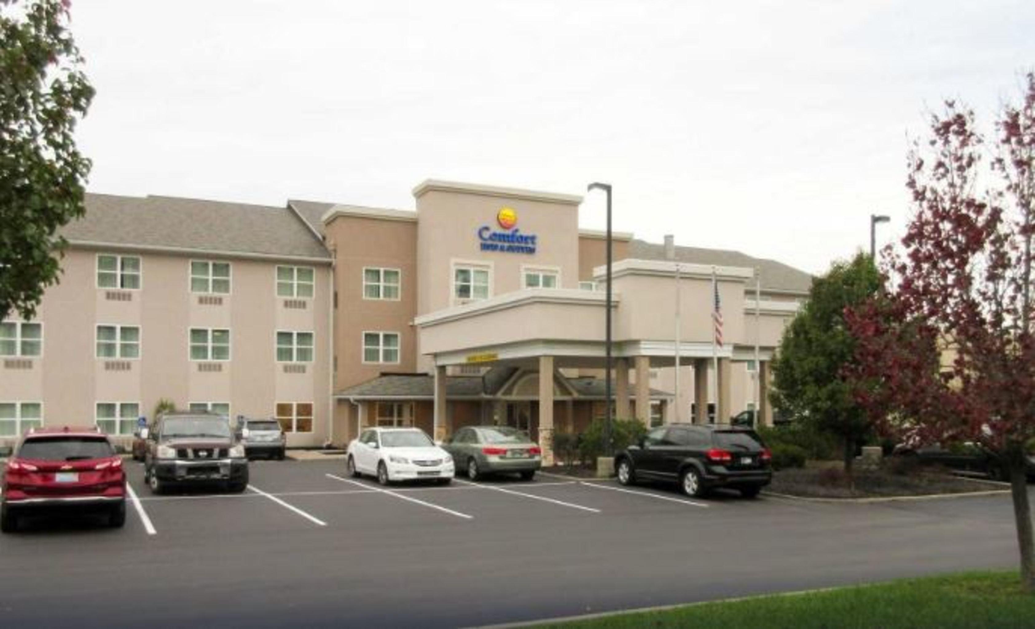 Comfort Inn & Suites Northern Kentucky Wilder Exterior photo